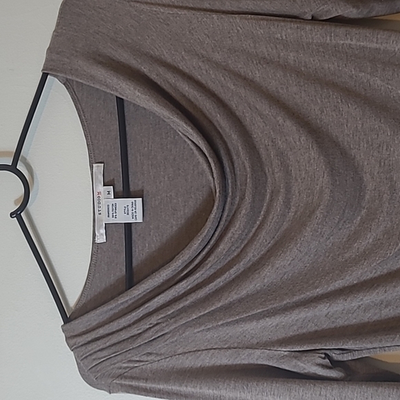 Studio M Rouched Top, Size Medium - Picture 4 of 9